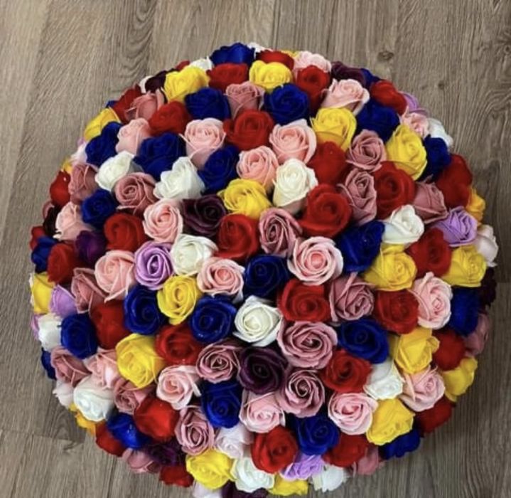 Cos urias cu tradafiri de sapun