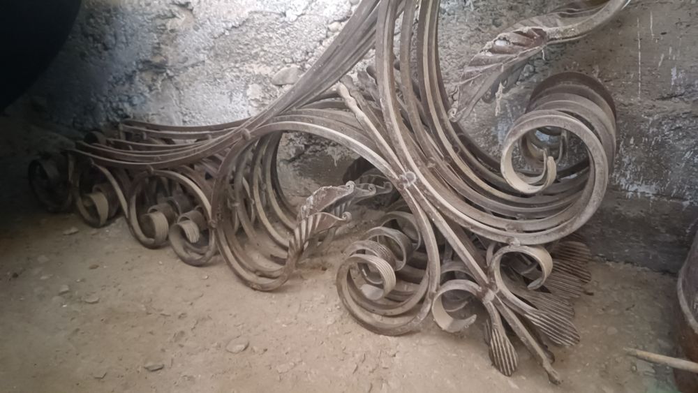 Продаю угловой узор из металла