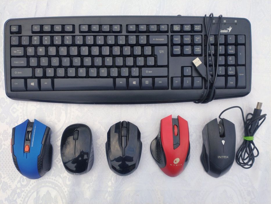 Set periferice PC - tastatură, mouse-uri, boxe