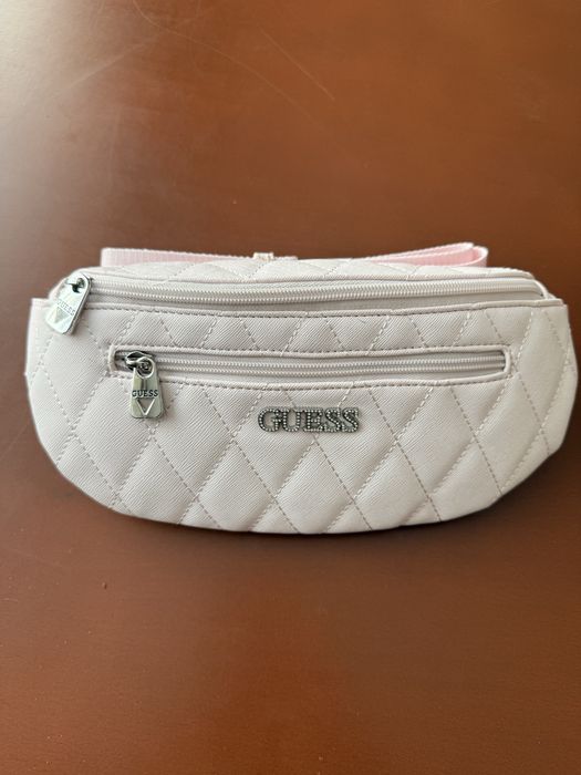 Нова, оригинална чанта за кръст Guess