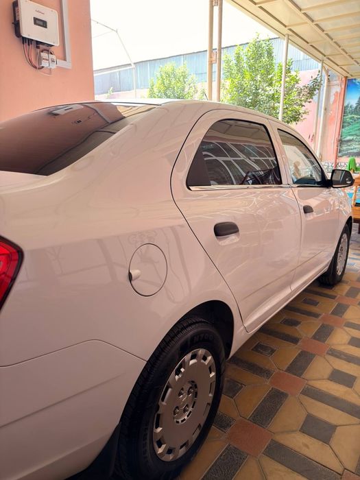 Chevrolet Cobalt sotiladi