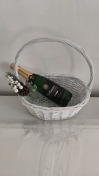 Корзина подарочная плетеная