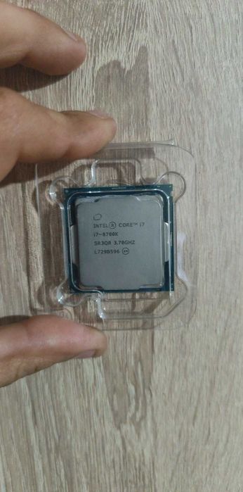 процесор i7-8700K