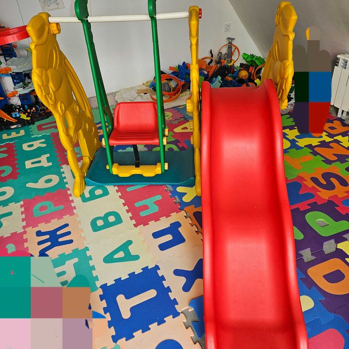 Пързалка и люлка