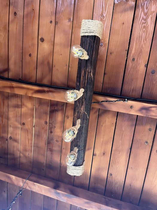 Vănd o gamă variată de lustre rustice unicate