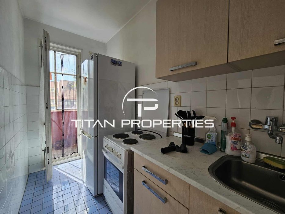 Четиристаен апартамент, под наем, Център