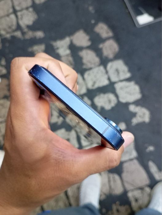 Продам iphone 17 с начинкой XR