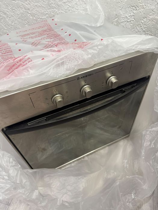 Духовой шкаф Hotpoint-Ariston CISFB 51.2(IX)