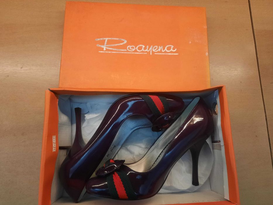 Papuci damă Roaquena – mărimi 37–38, stare foarte bună