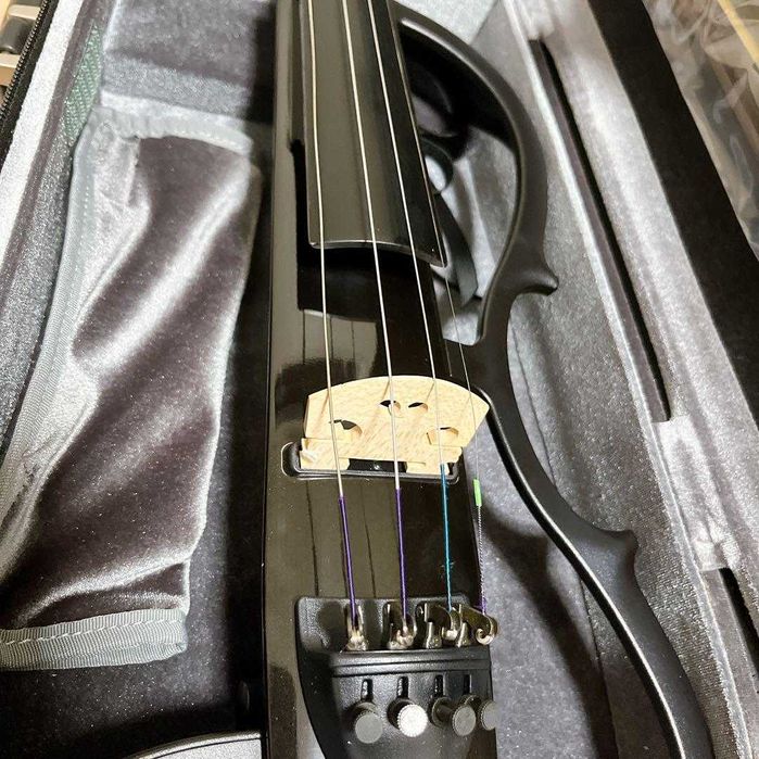 Skripka Yamaha sv120s