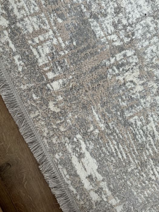 Продам ковер 2 на 4 м.