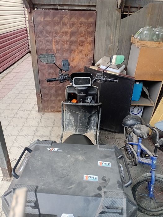 Мопеды  скутеры электро