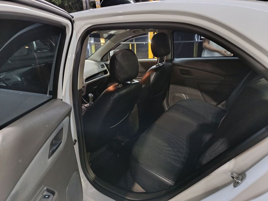Chevrolet cobalt 2020 2 position