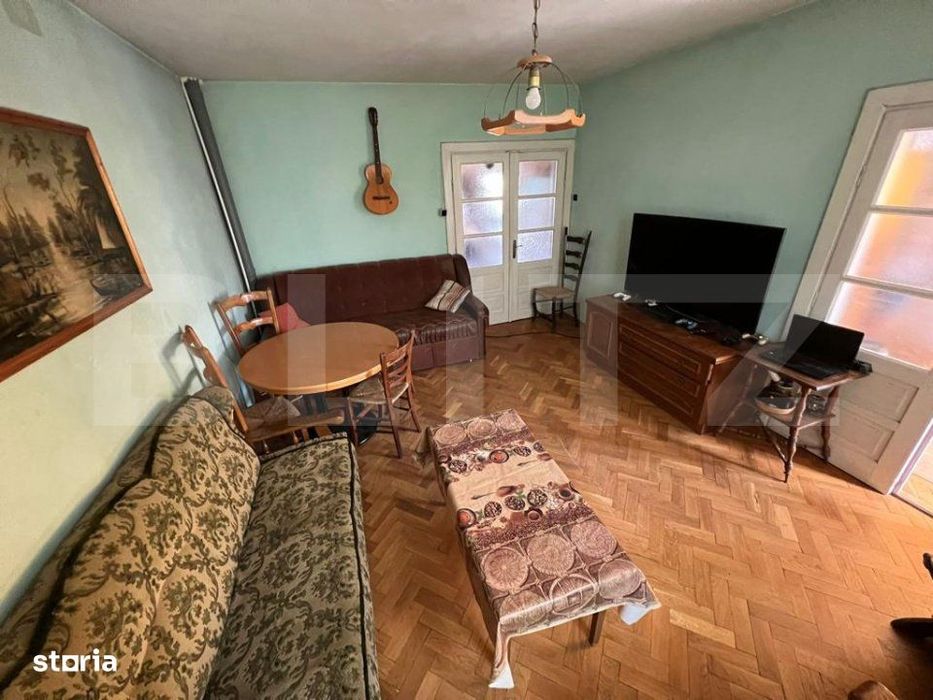 Casa individuala de inchiriat, cu 5 camere, 250 mp, zona Cetate