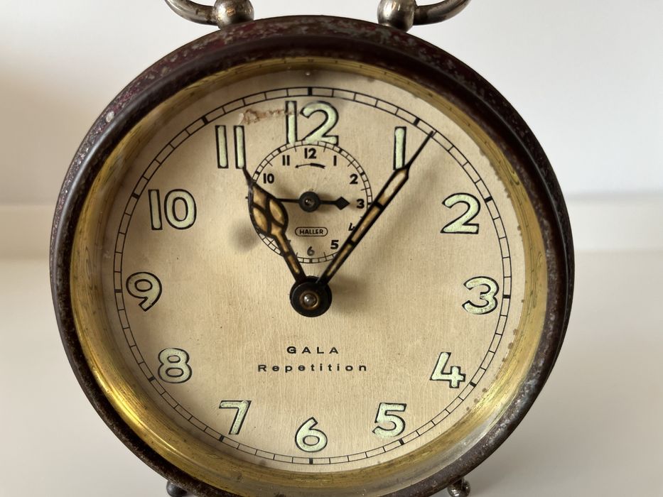 Стар немски будилник.