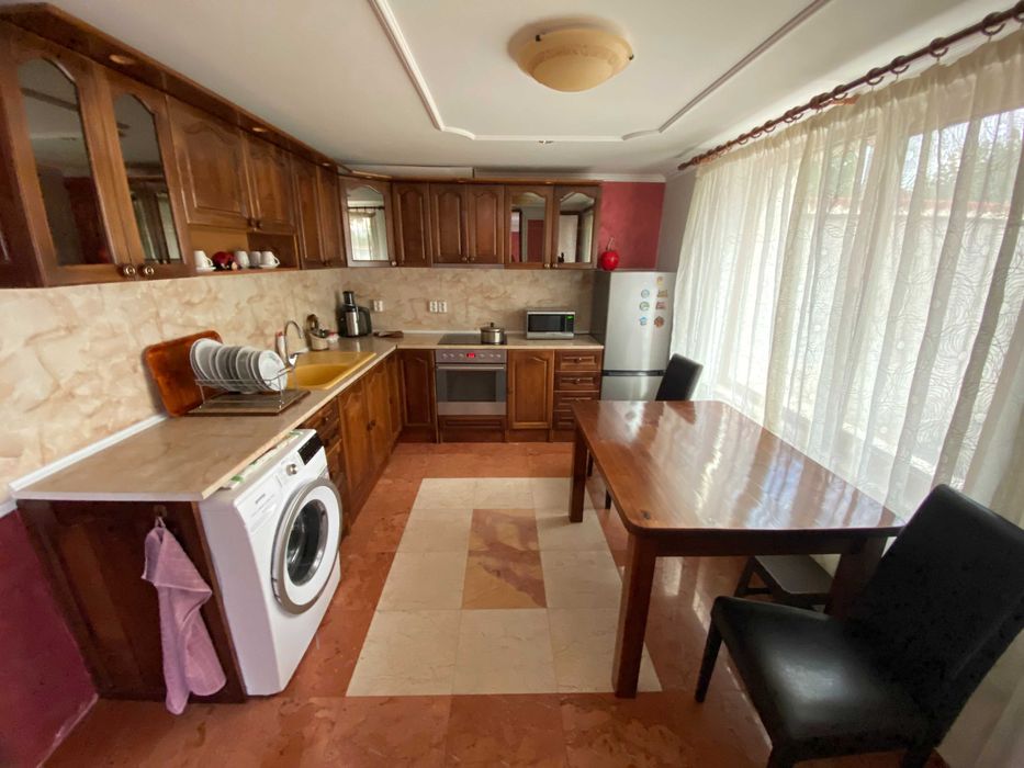 Продава се Къща в Пловдив, Кършияка - 448 кв.м за 380 €/кв.м - Снимка #2