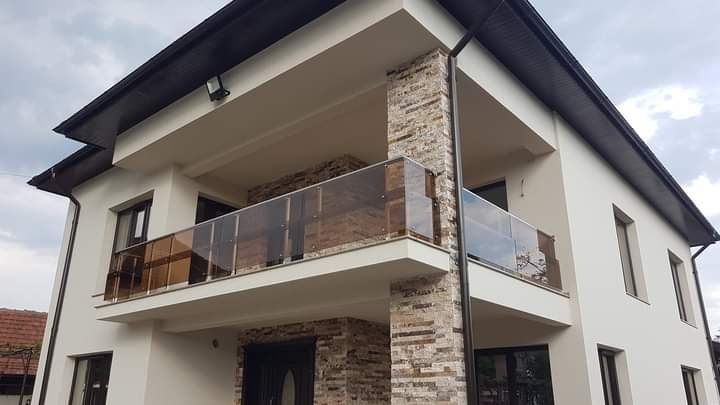 Balustrade din sticlă premium