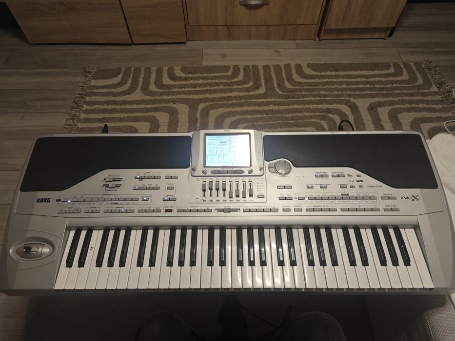 Orgă Korg pa 1x HDD