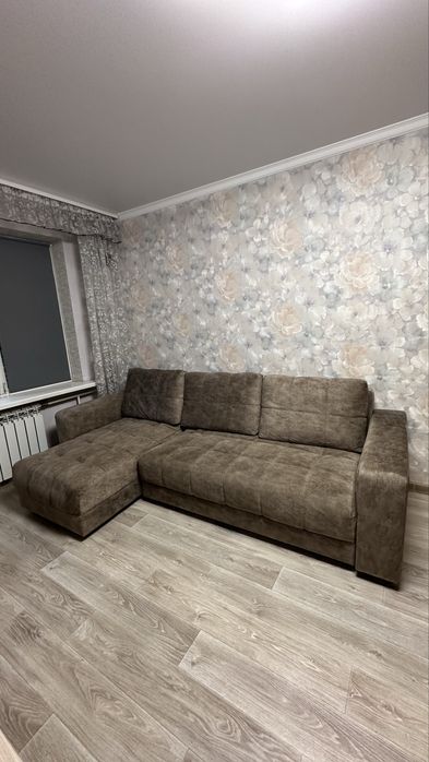 Продам диван угловой