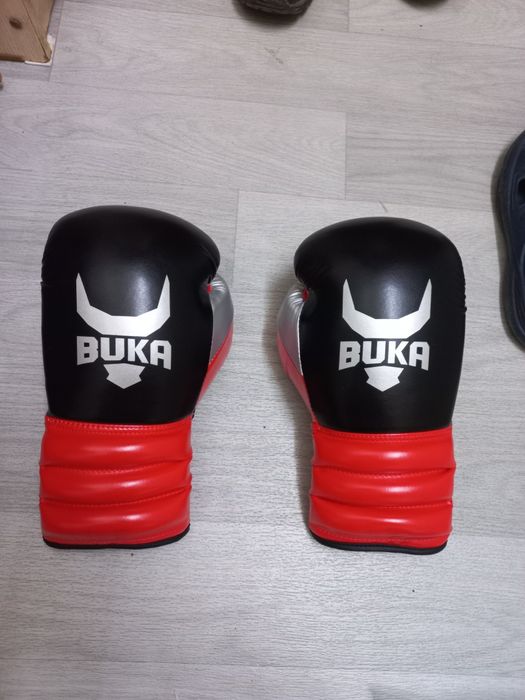 Перчатки боксерские Buka на шнурках