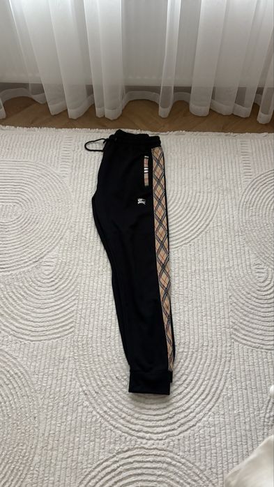 Двойка от burberry