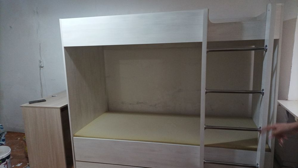 Продам двухярустную кровать
