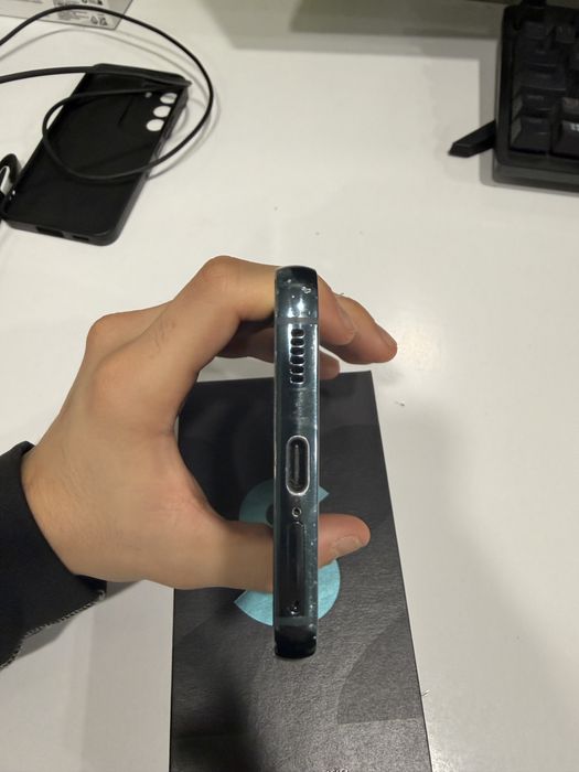 Samsung S22/256gb/olive green