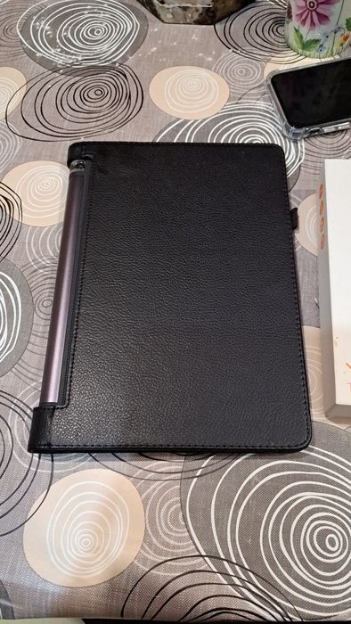 Таблет с кожен калъф