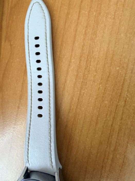 Samsung Galaxy 6 47mm + подарък