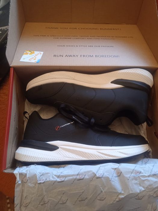 Чисто нови мъжки маратонки runners 40 номер