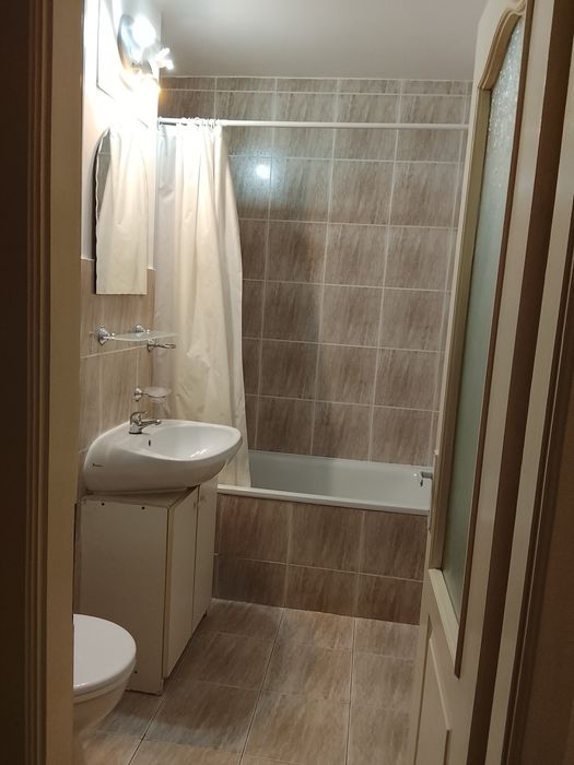 Inchiriez apartament 2 camere