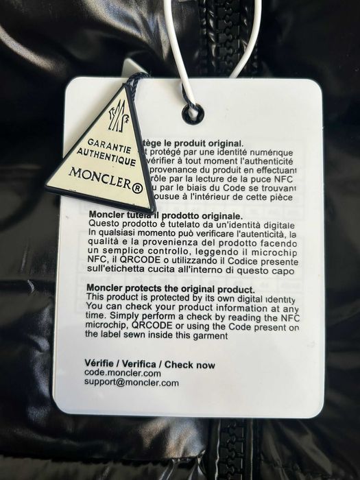 SPECIAL - Geaca neagra Moncler shiny lucioasa pentru iarna Maya cu puf