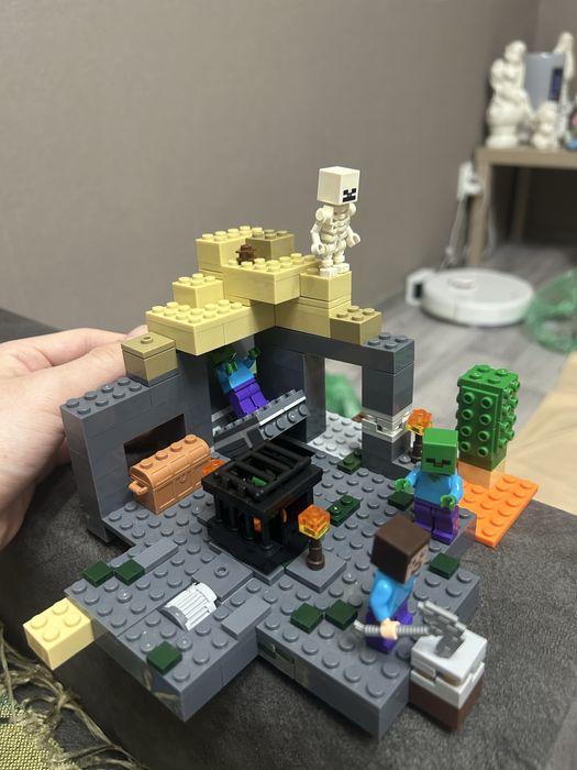 Лего майнкрафт.