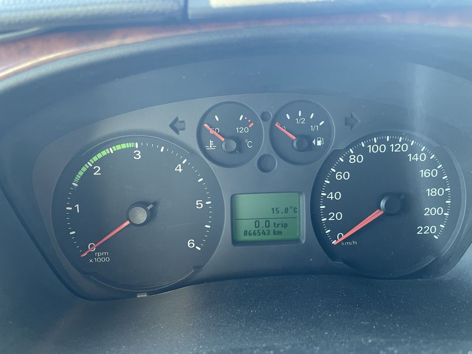 Autorulota HOBBY Siesta, 66000km pe șasiu de ford transit