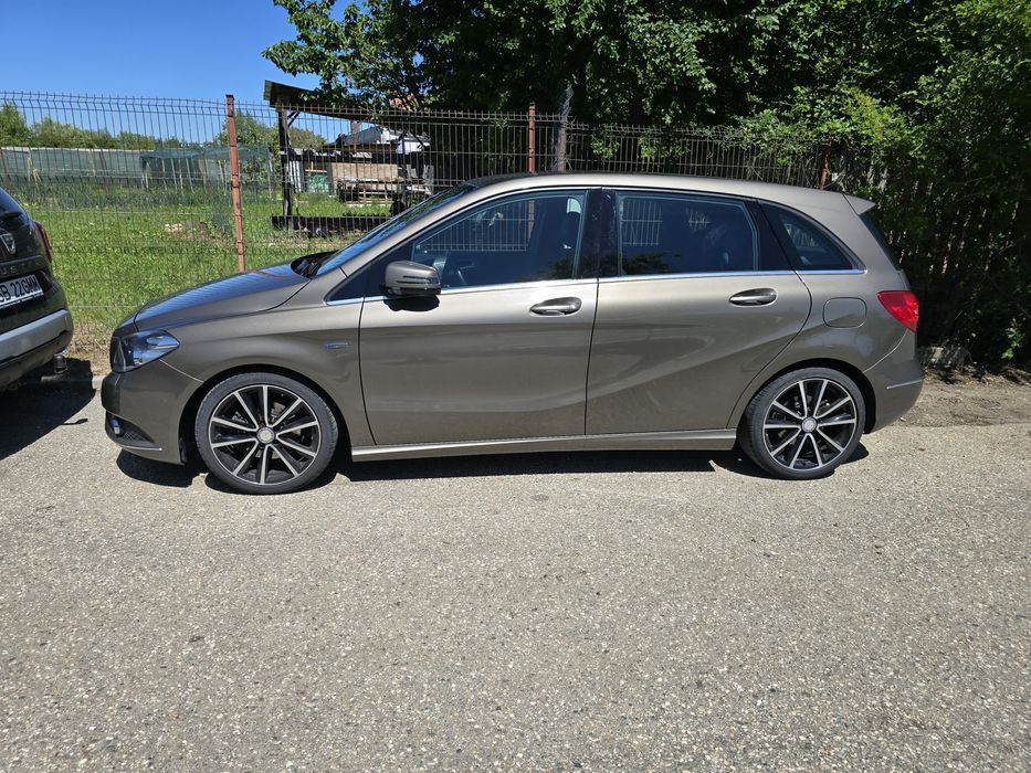 Mercedes -Benz B class