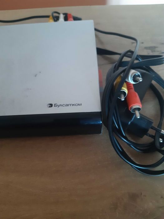Приемник на Булсатком комплект- дистанционно, адаптер и карта