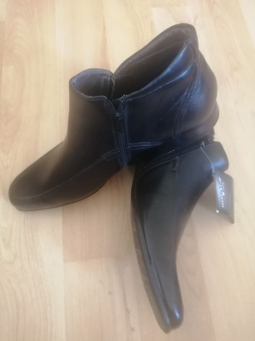 Нови  обувки, номер 41.и 44 номер