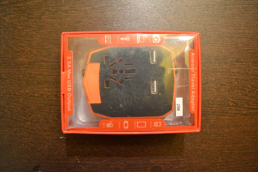 Adaptor de călătorie universal cu încărcător de mașină, port USB dublu