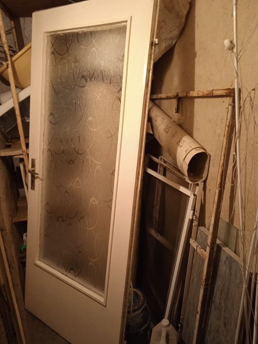 Продавам холна врата