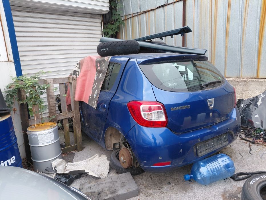 DaciaSandero на части
