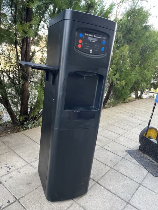 Диспенсър за вода филтриращ