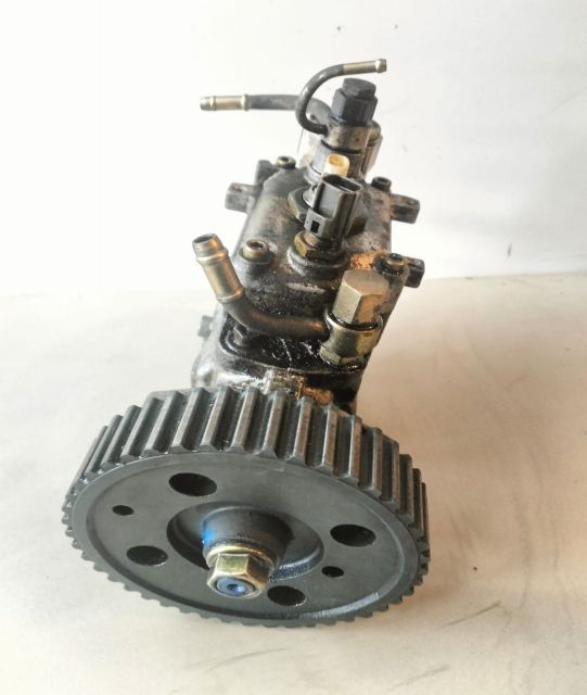 Pompa injecție 8971852422 Opel Astra  seria