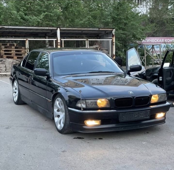 BMW E38 Alpina накладка