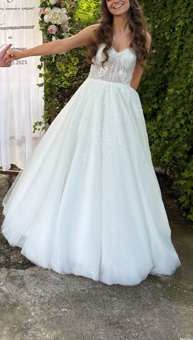 Сватбена рокля с корсет + воал и диадема – размер S/M
