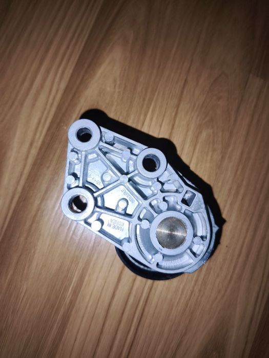 Продам абсолютно новый натяжитель ремня ГРМ Chevrolet Lacetti 1.6, 1.8