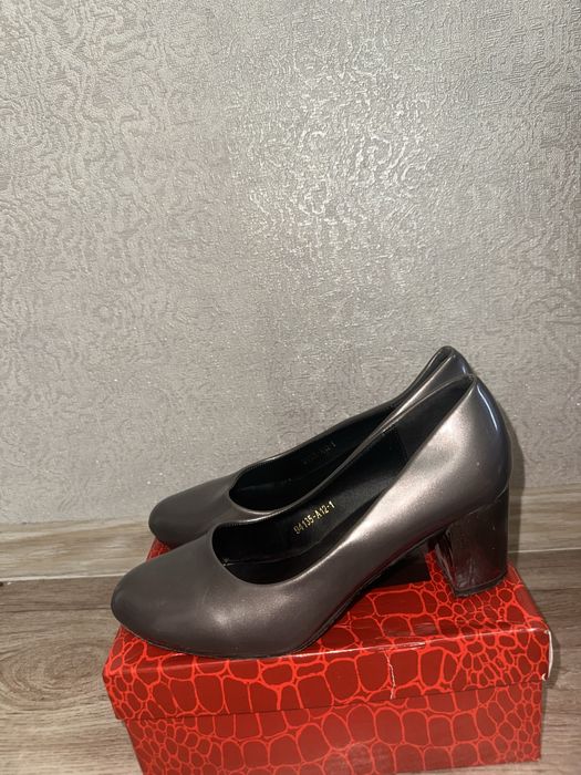 Туфли отдам бесплатно