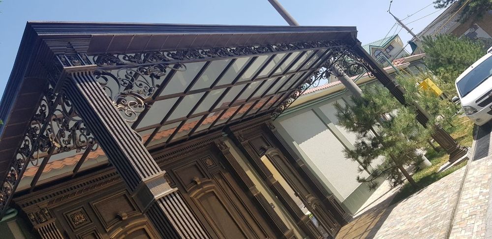 Навесы из Лексана и Монолит