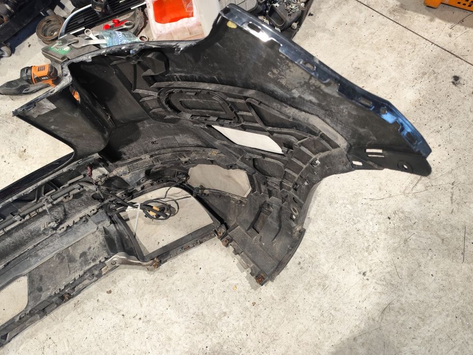 Bara spate Porsche Cayenne 9y modelul cu 4 senzori cod: 9y0807421