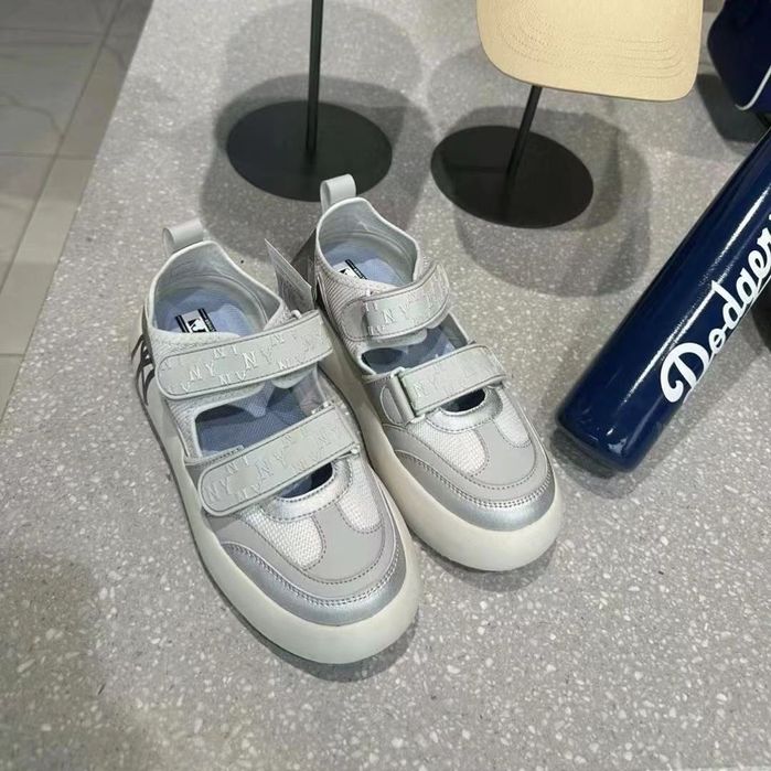 Спортивные сандали