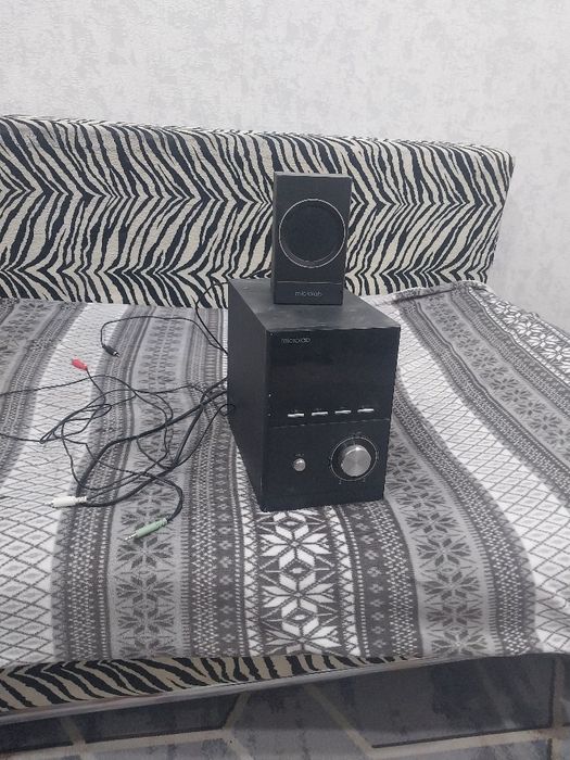 Продам колонки microlab